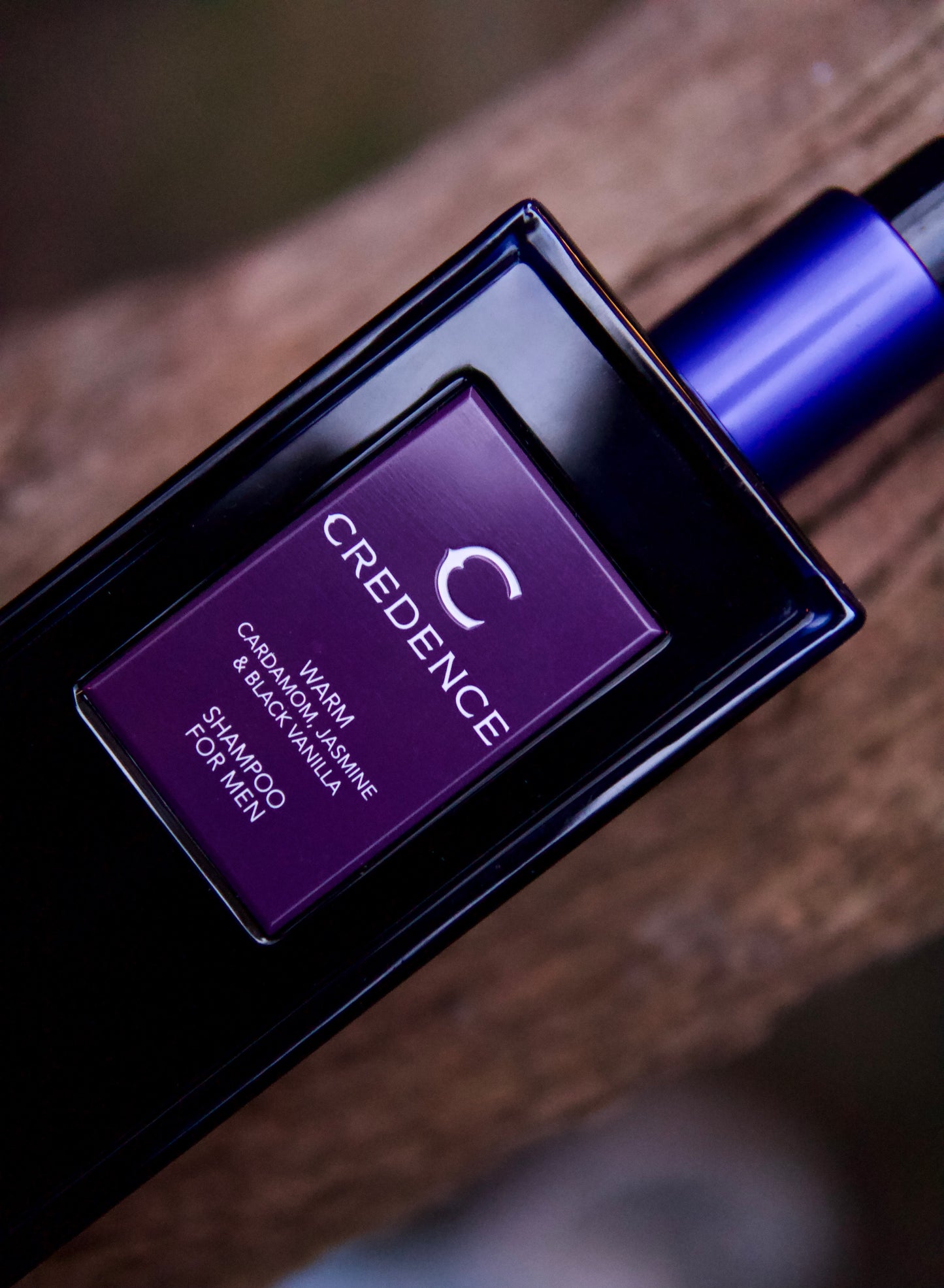 Credence Warm men's shampoo bottle with cardamom jasmine and black vanilla scent 300ml